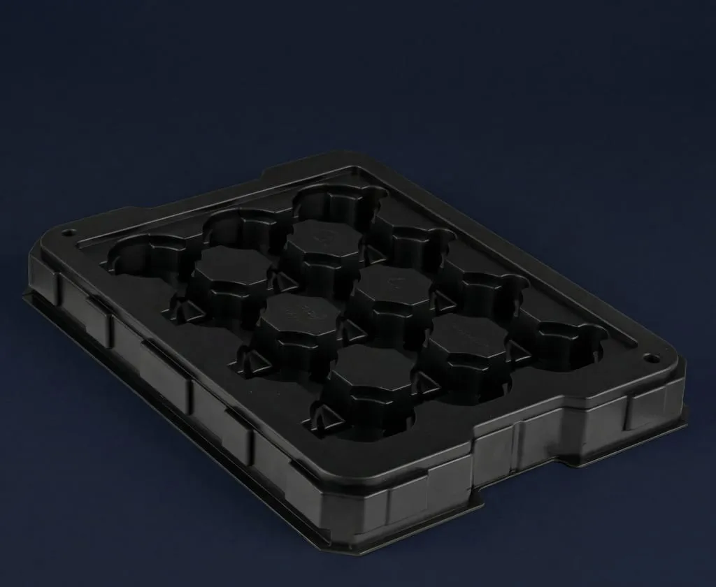 Bandejas plástico portapiezas para industria y automocion – Scafa Thermoforming